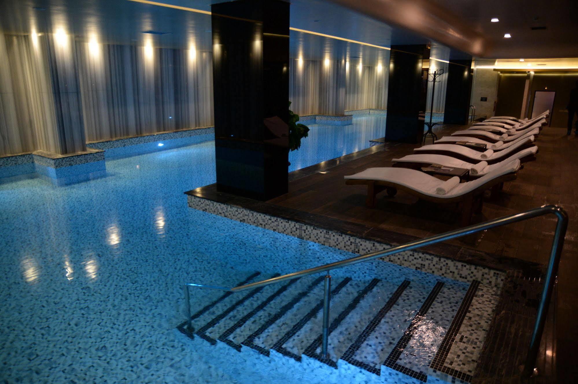Hotel Russia Skopje Eksteriør bilde